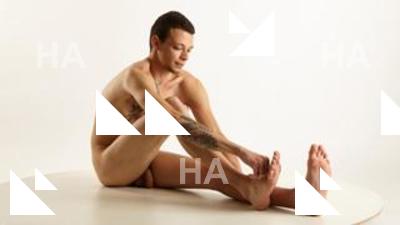 Sitting reference poses Willard