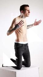 Kneeling reference poses Dio