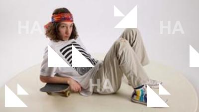 Lying reference poses Bryton