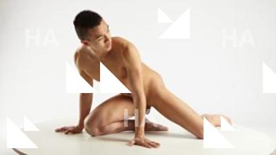 Kneeling reference poses Ricardo