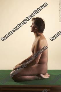 kristian kneeling 17