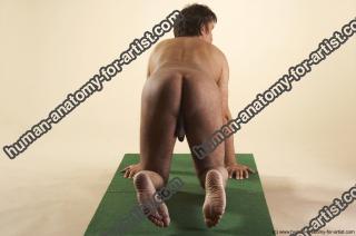 kristian kneeling 67