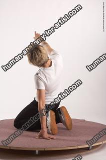 oto kneeling 12