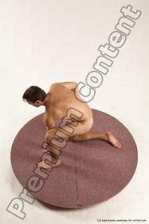 ambroz kneeling 01a