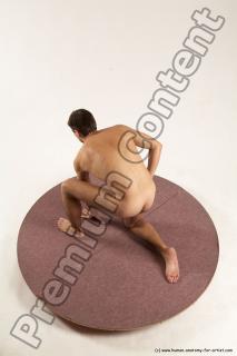 ambroz kneeling 03a