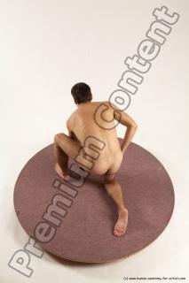 ambroz kneeling 04a