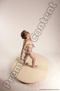 mikulas standing 29a