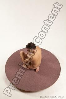 ambroz kneeling 02a