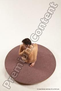 ambroz kneeling 03a