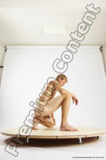 alexandr kneeling 24c