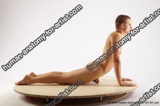 maxim laying 01