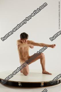 jamie kneeling 03 32b