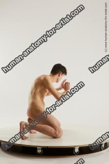 jamie kneeling 03 43b