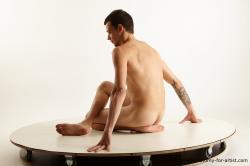 Sitting reference poses Willard