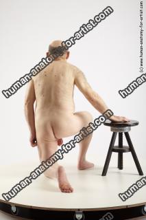 kneeling reference vratislav 05