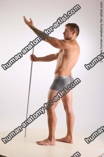 standing reference piero 01