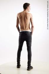 Standing reference poses Dio