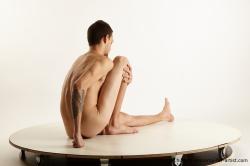 Sitting reference poses Willard