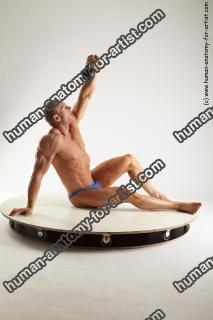 sitting reference alberto 01