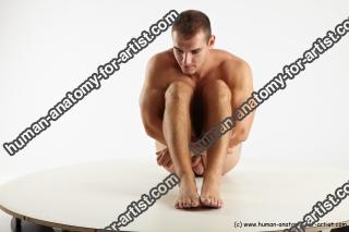 sitting reference sergej 01