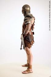 Standing reference poses Danas