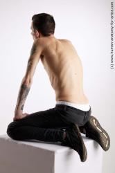 Kneeling reference poses Dio