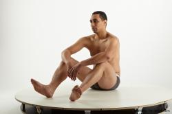 Sitting reference poses Waldo