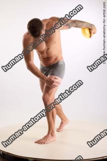 standing reference piero 08