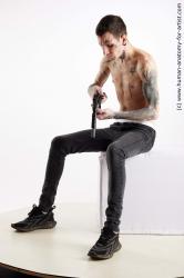 Sitting reference poses Dio